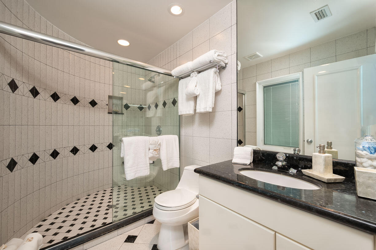 200 Erie Drive Property Photo 23