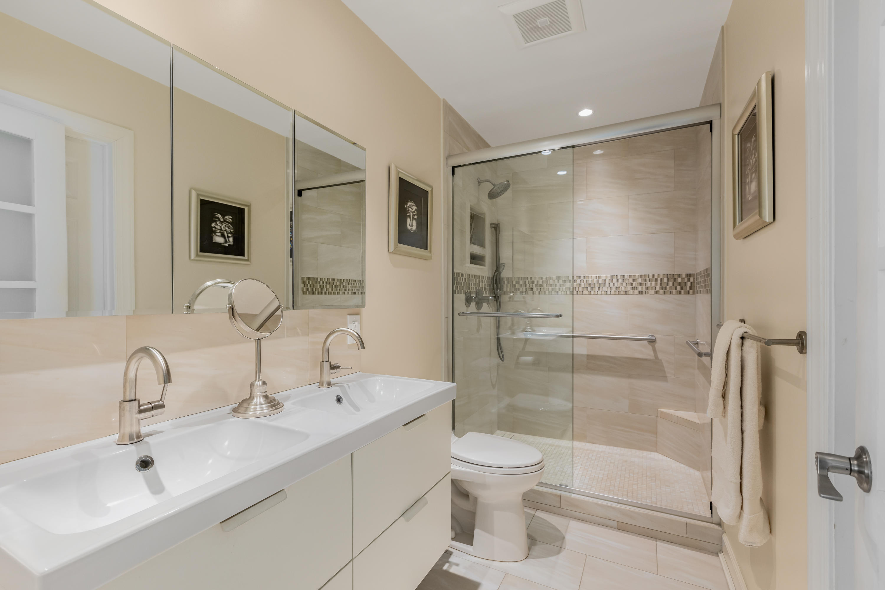 2825 Venetian Drive Property Photo 13