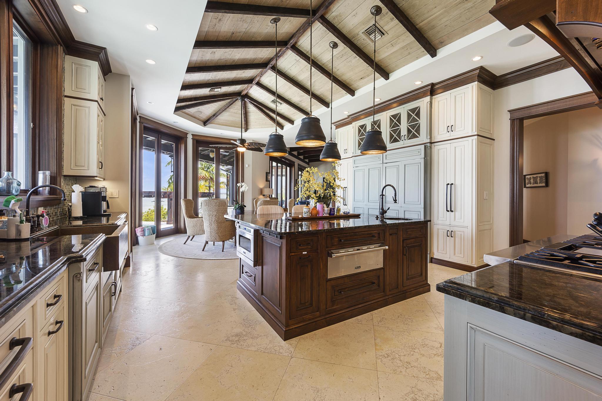 1300 Sunset Boulevard Property Photo 12