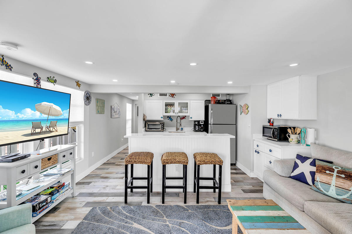 231 3rd Street Property Photo 5