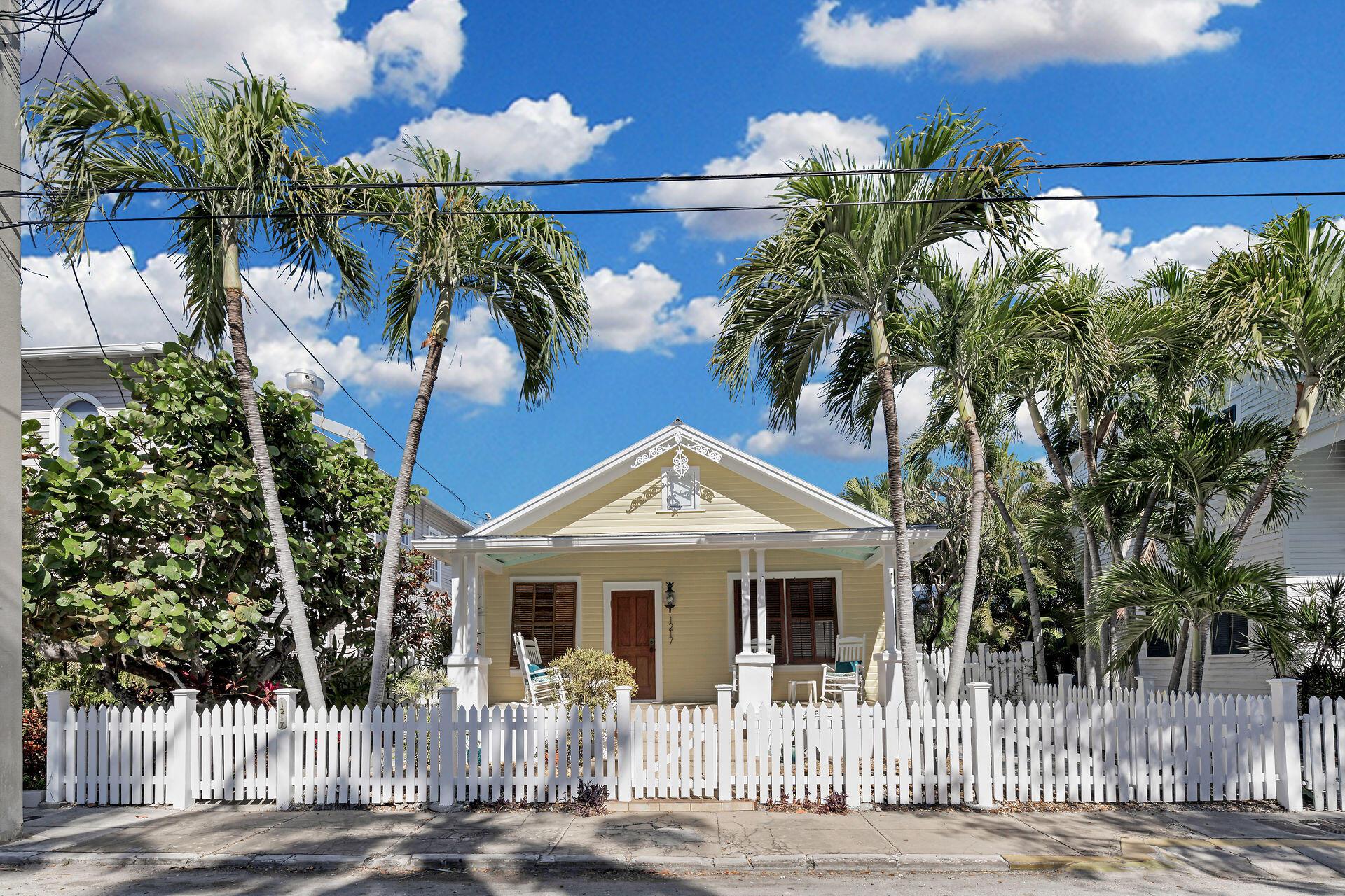 1217 Petronia Street Property Photo 1