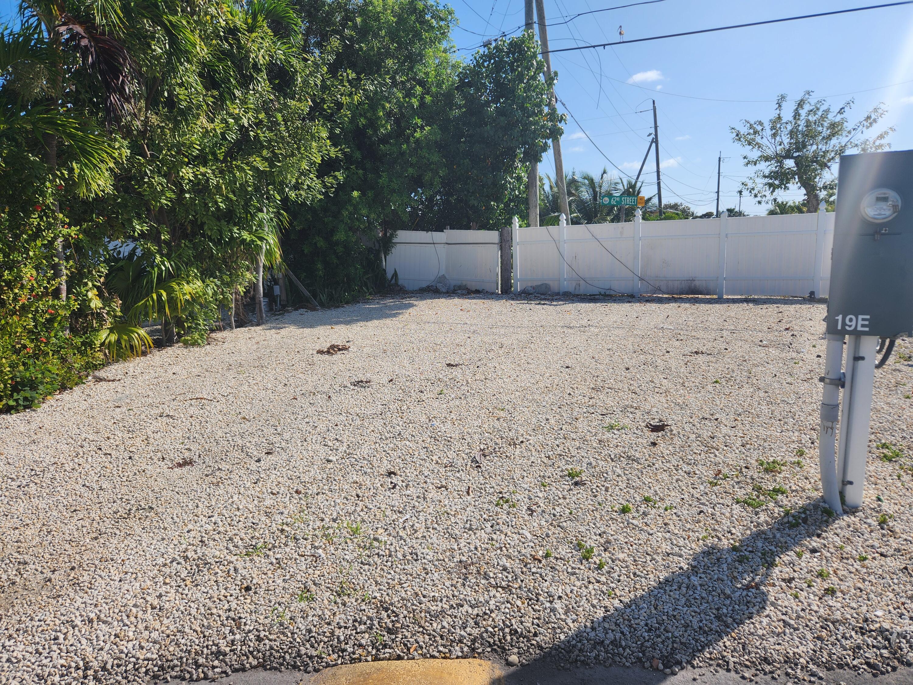 6099 Overseas Highway, 19e Property Photo