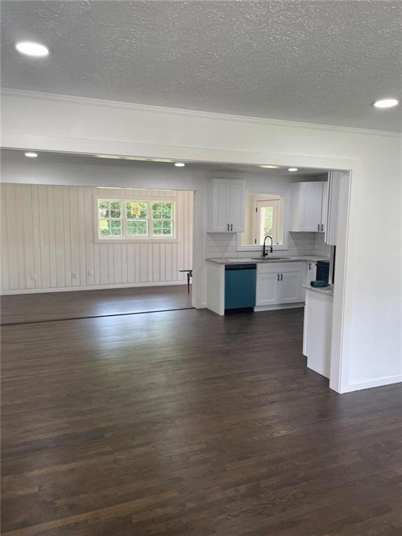 615 Peachtree Drive Property Photo 4