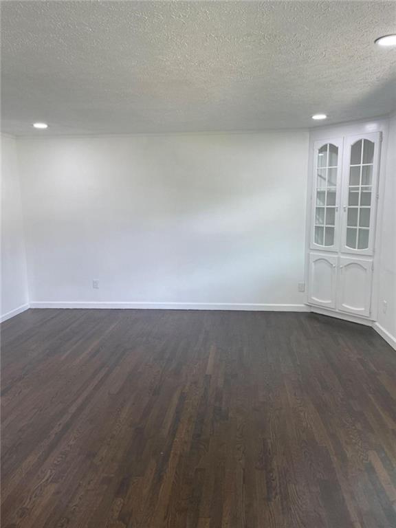 615 Peachtree Drive Property Photo 6
