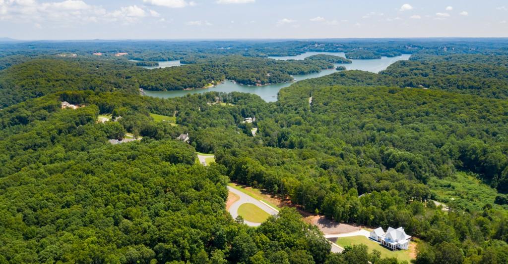 6825 Lookout Point Property Photo 4
