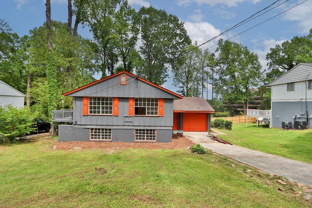 2341 Brenda Drive SE Property Photo 1