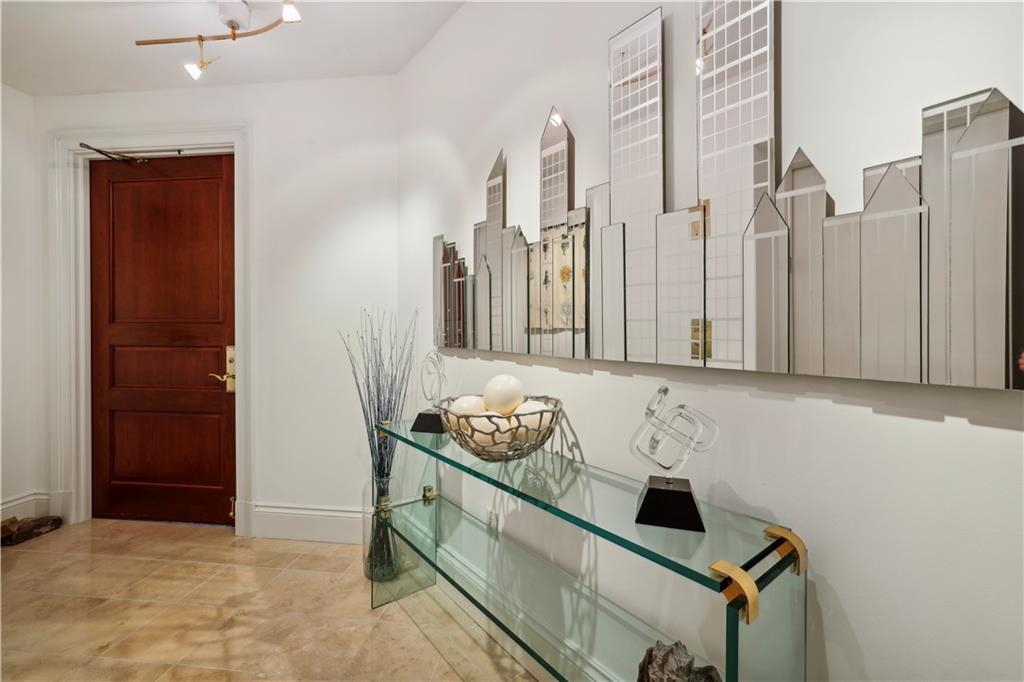 750 Park Avenue Ne Unit 6s Property Photo 4