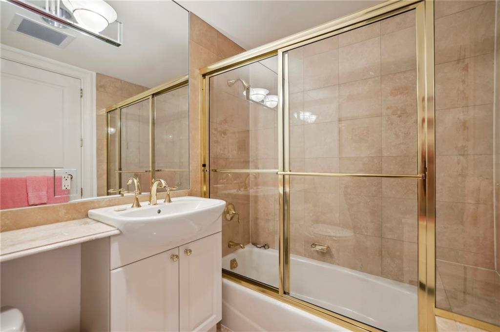 750 Park Avenue Ne Unit 6s Property Photo 38