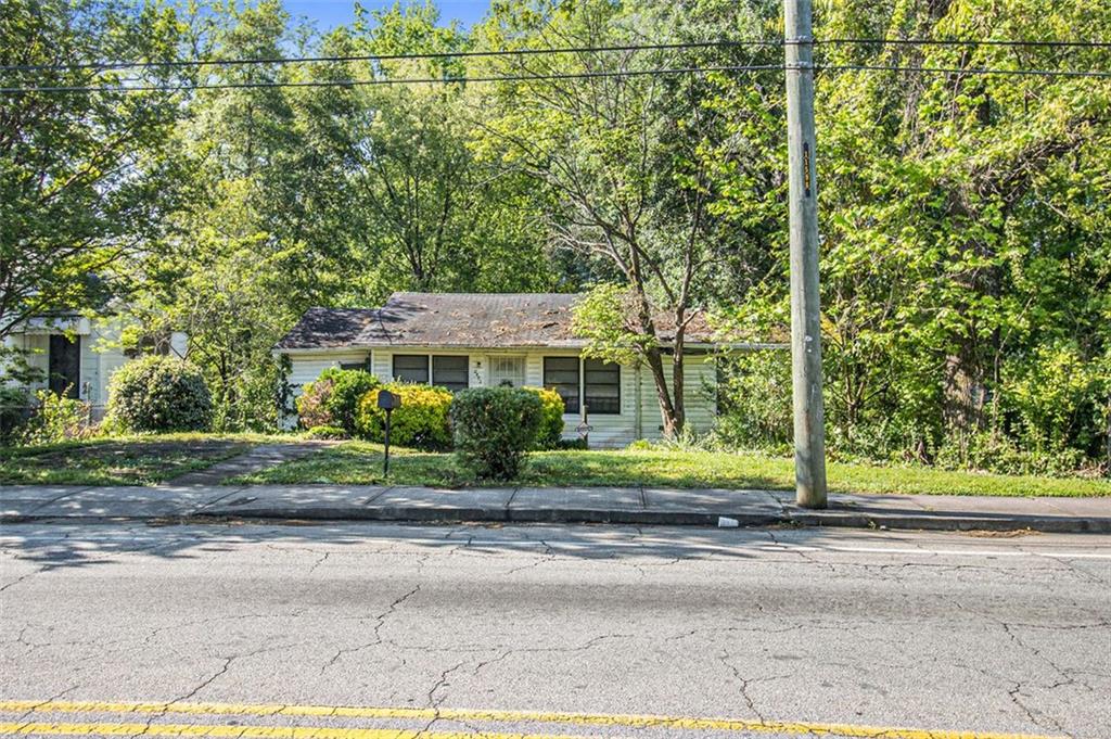 2472 Perry Boulevard NW Property Photo 1
