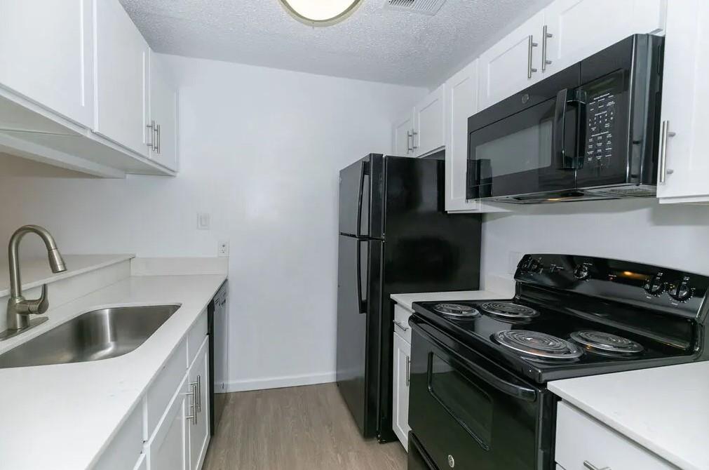 1113 Powers Ferry Place Unit 2424 Property Photo 1