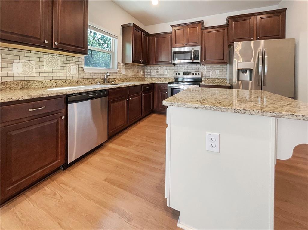 1846 Abbey Road Property Photo 2