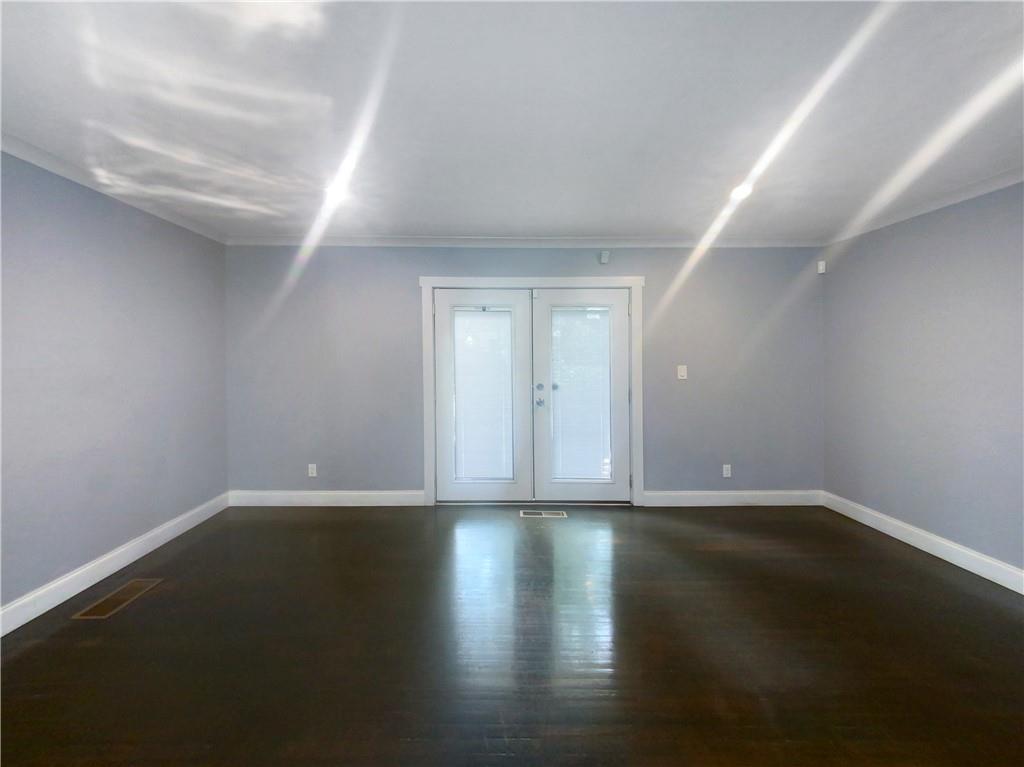 2492 Brentwood Court Property Photo 3