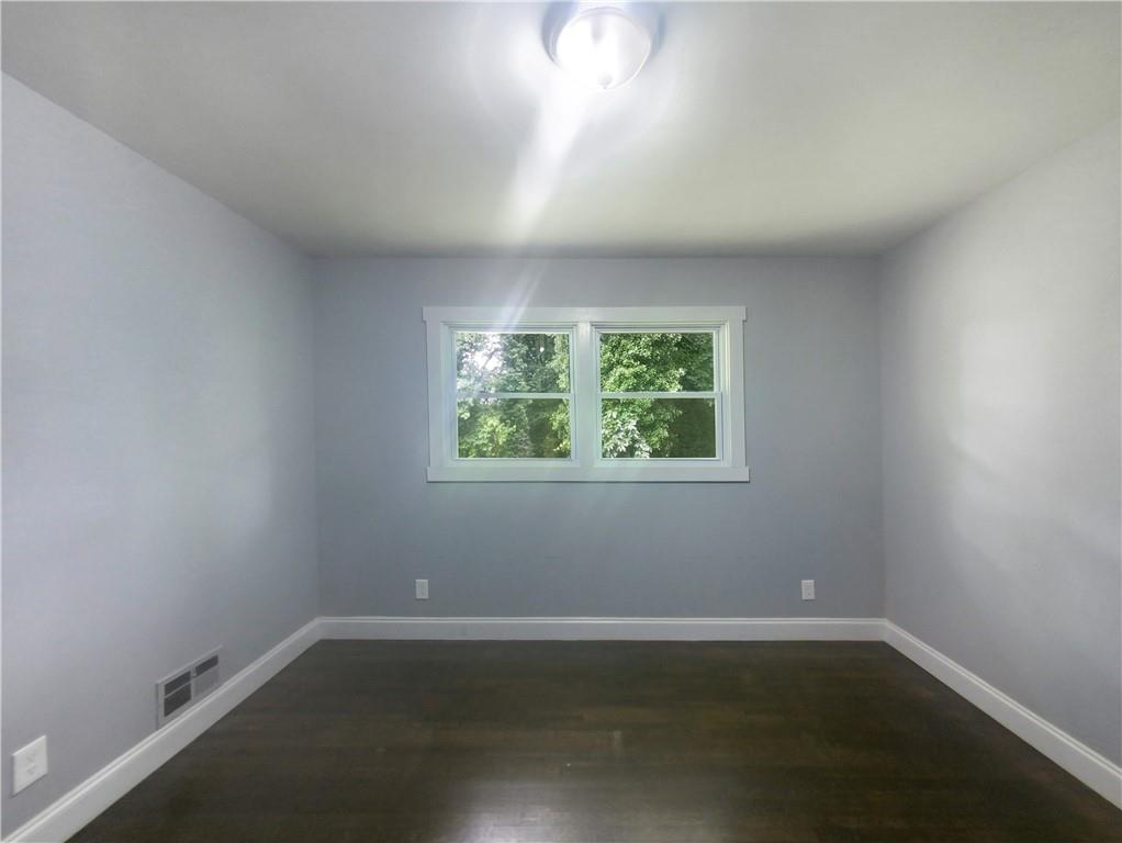 2492 Brentwood Court Property Photo 5