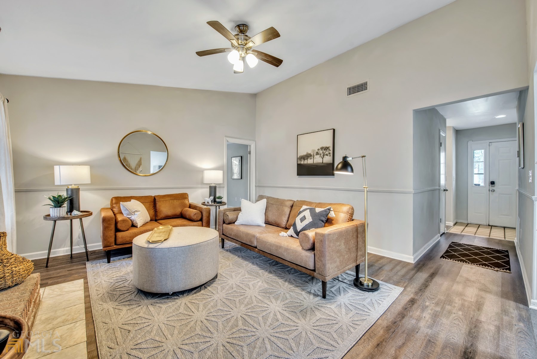 997 Brandon Hill Way Property Photo 4