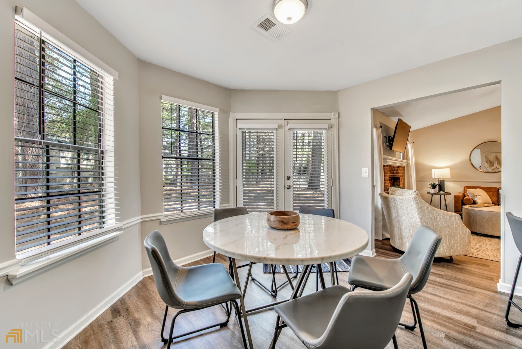 997 Brandon Hill Way Property Photo 8