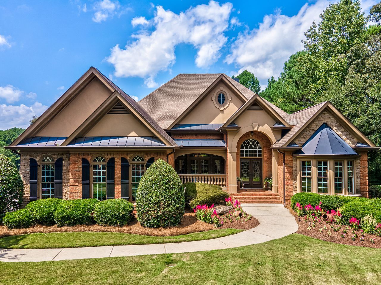 8110 Hurakan Creek Crossing Property Photo