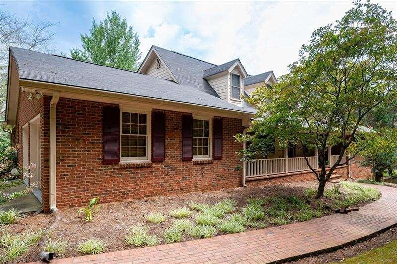 1827 Lost Mountain Road Property Photo 4