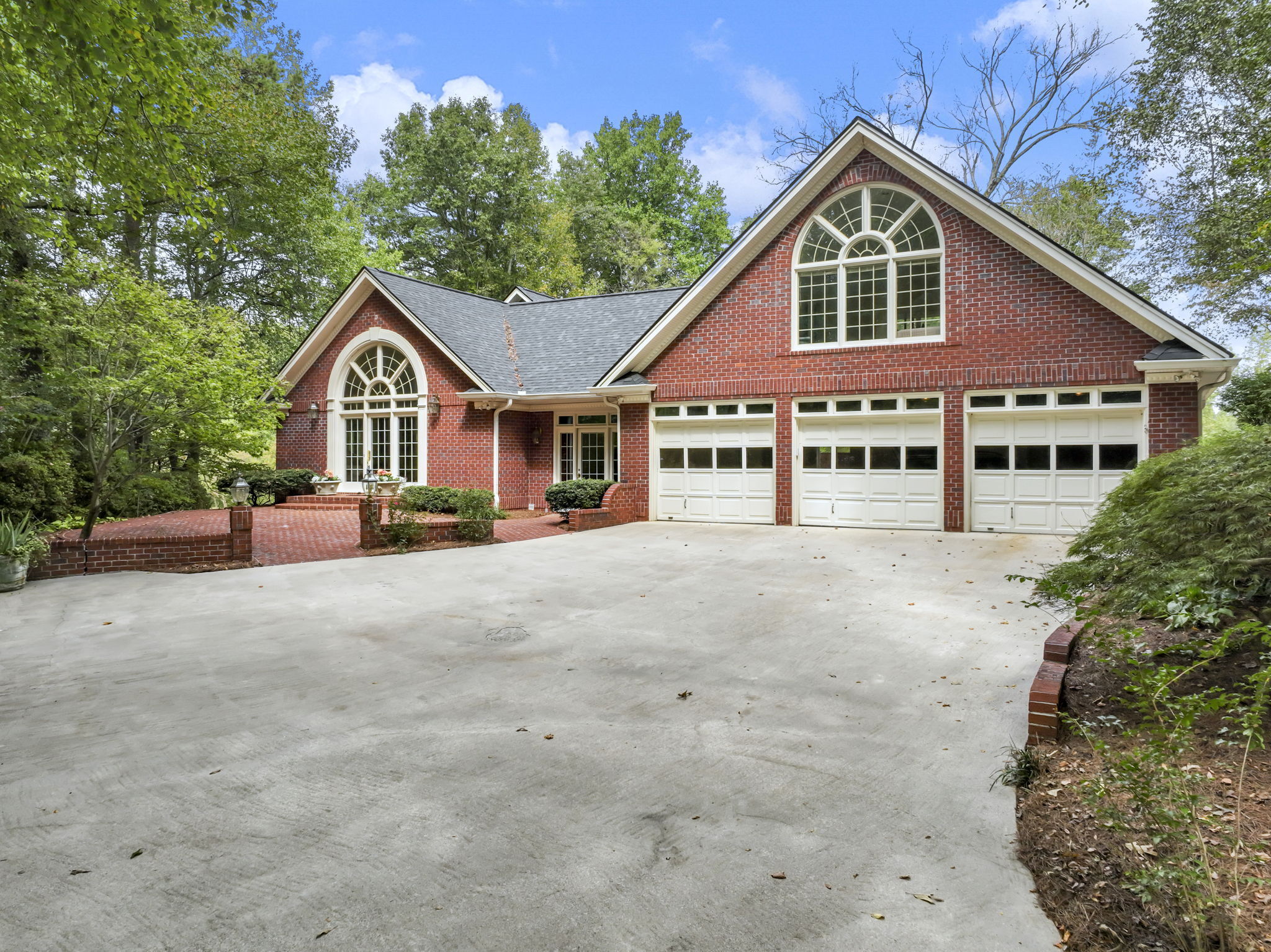 4394 Holly Springs Road Property Photo