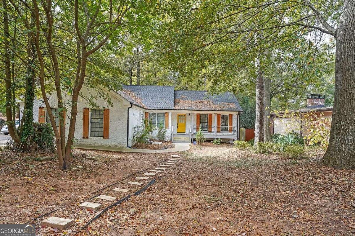 957 Nottingham Drive Property Photo