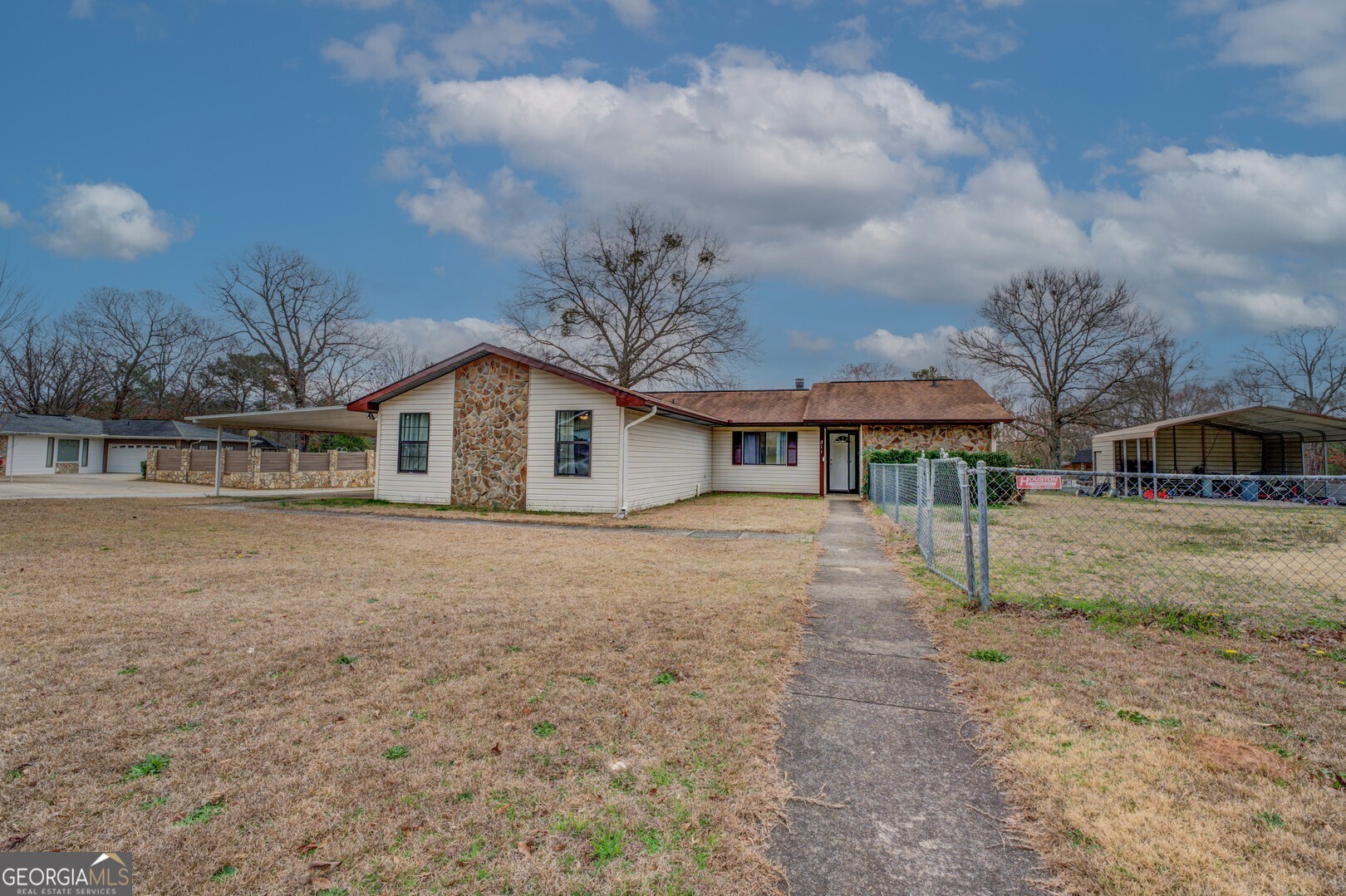 211 Hickory Property Photo 1