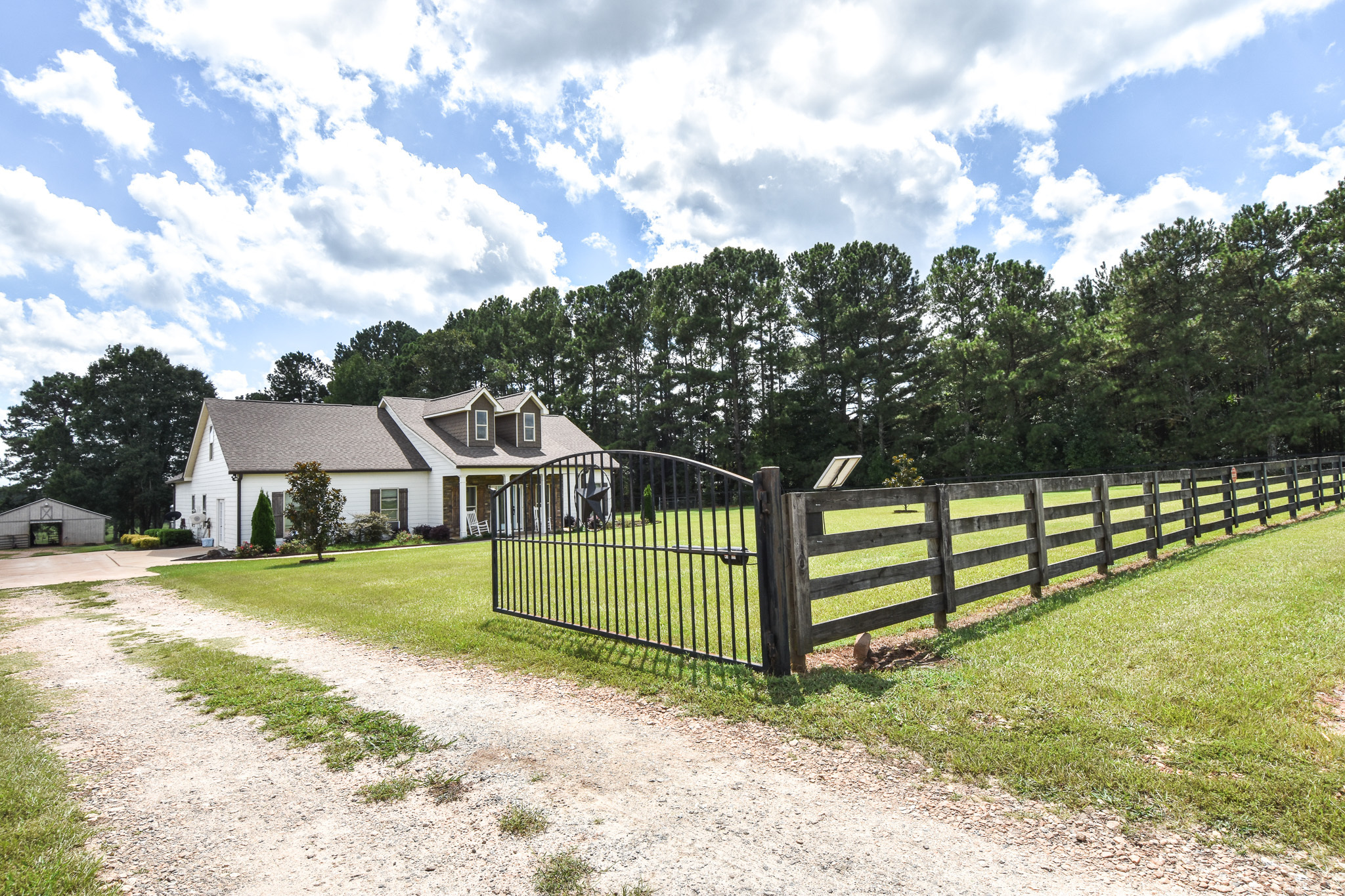 294 Saddle Lake Drive Property Photo