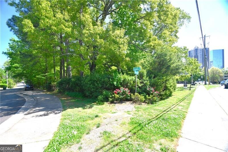 3565 Roxboro Road Ne Property Photo 10