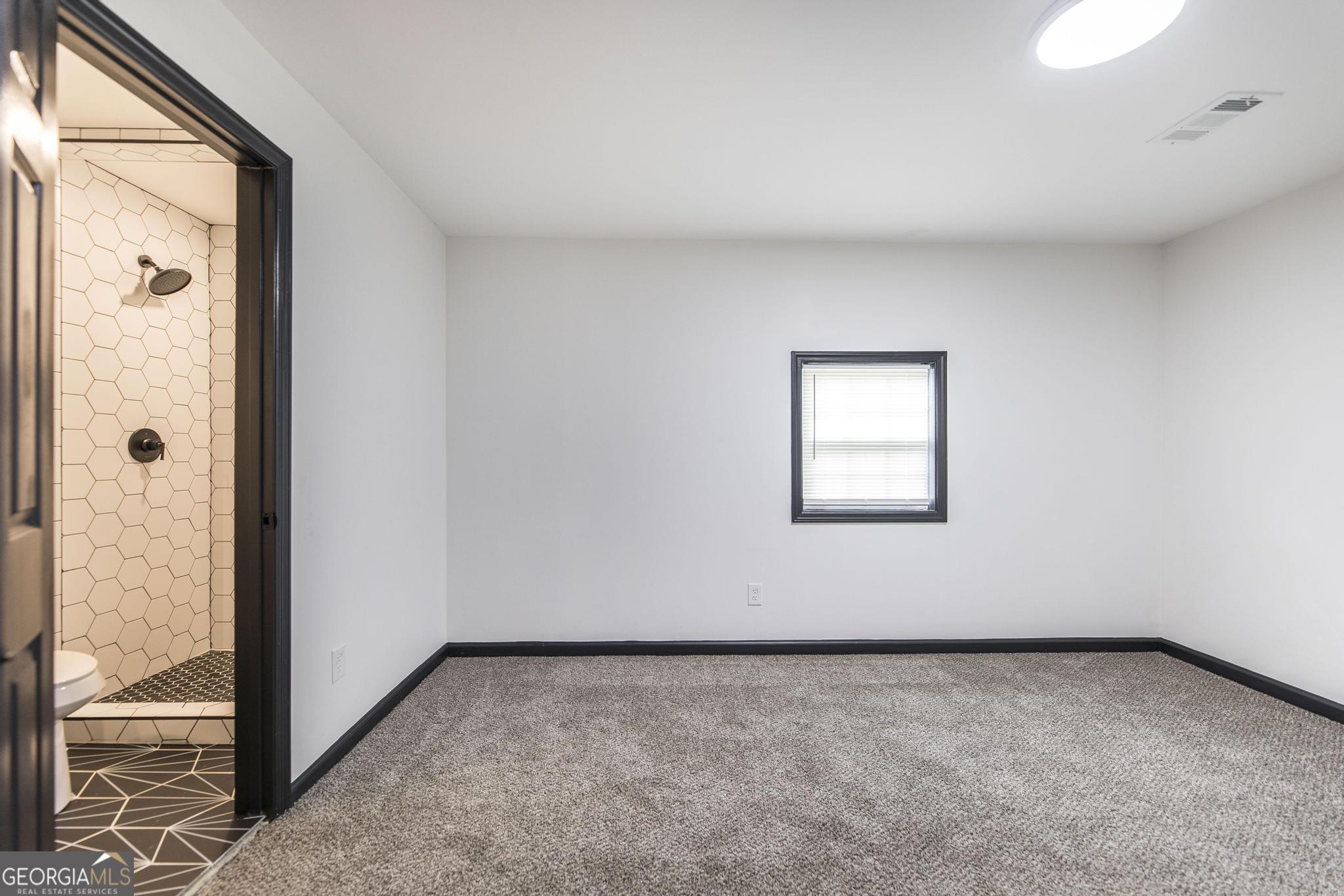 404 Benjamin Street Property Photo 20