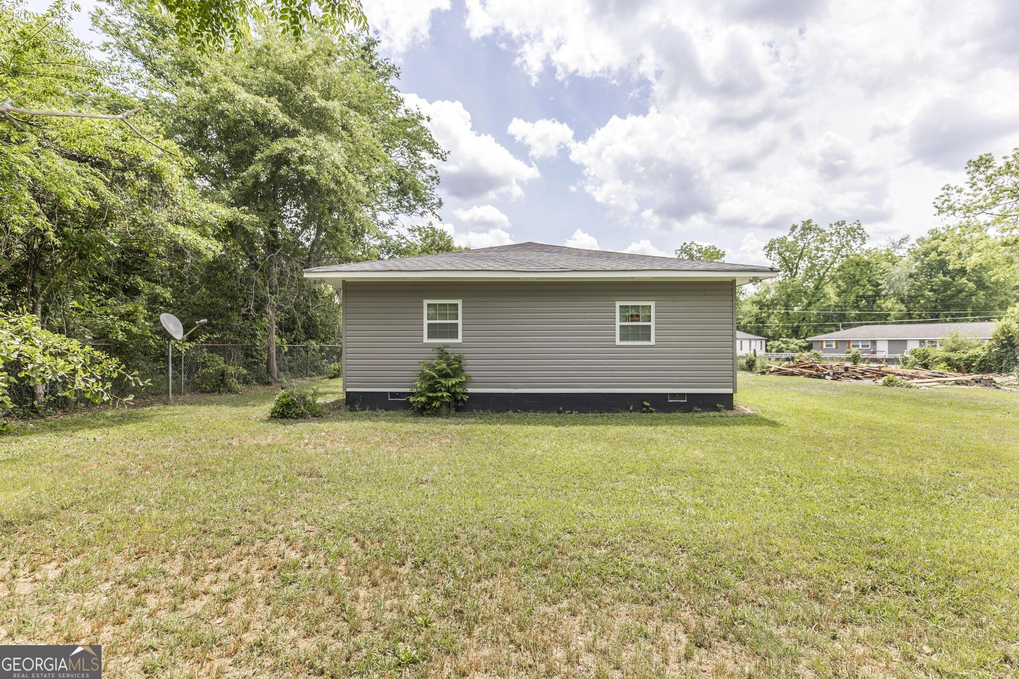404 Benjamin Street Property Photo 26