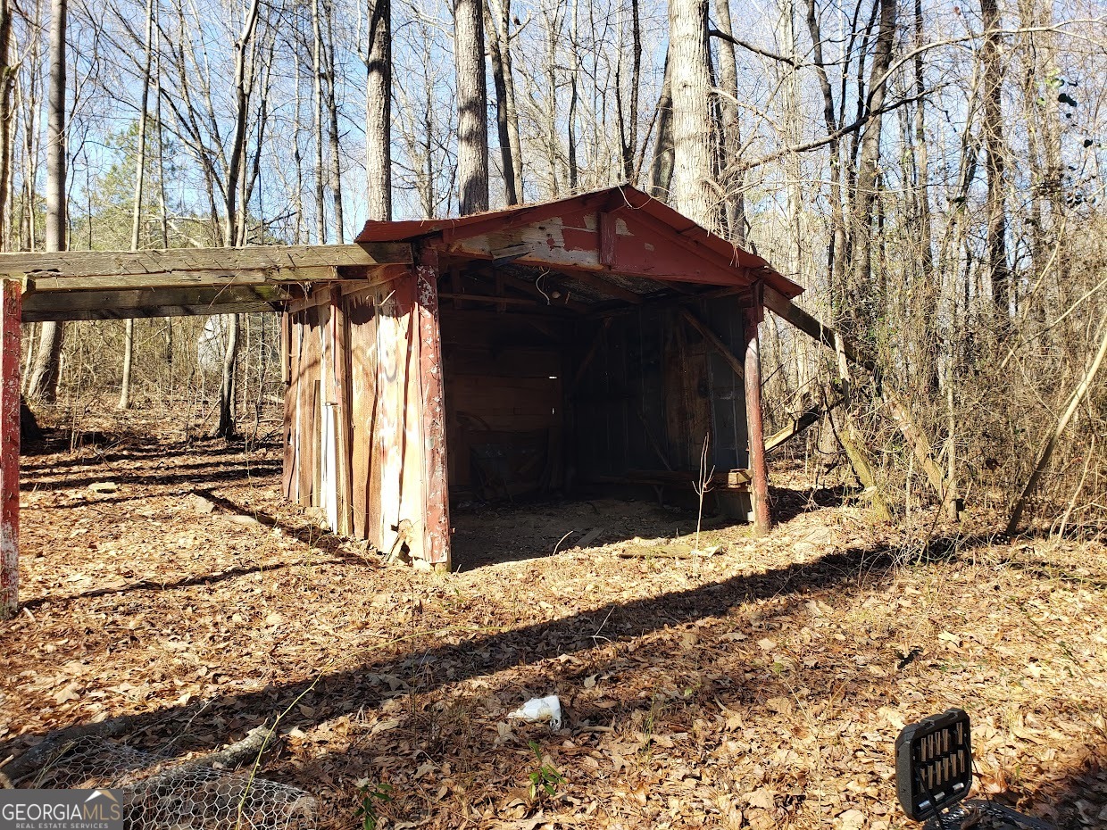137 Ashley Drive Property Photo 4
