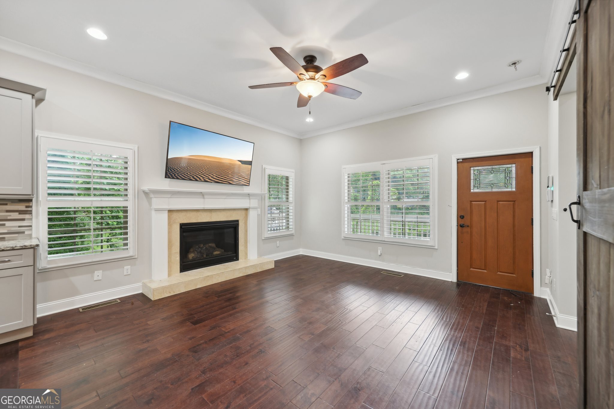 3483 Conley Street Property Photo 8