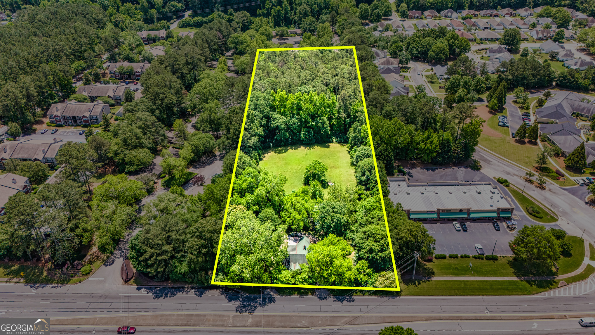 745 E Lanier Avenue Property Photo