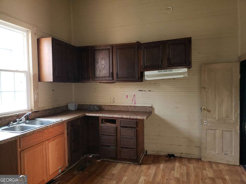 907 Oglethorpe Avenue Property Photo 4