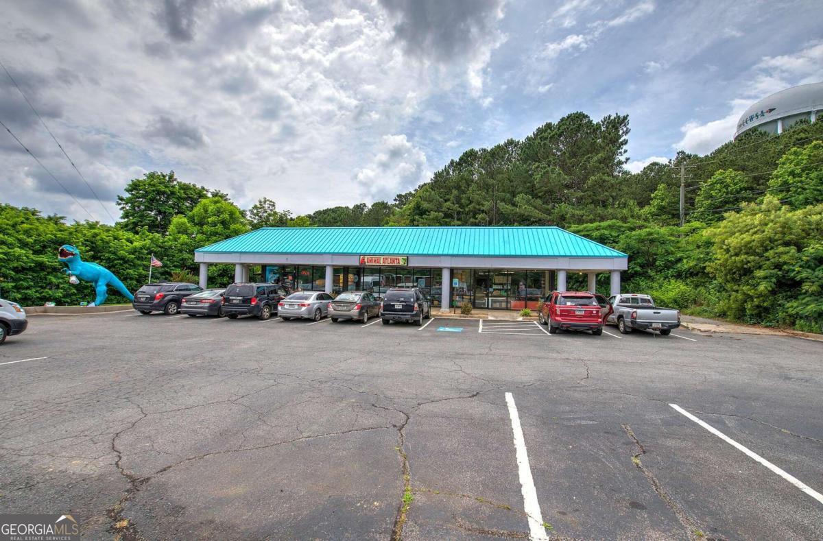 6449 Bells Ferry Road Property Photo