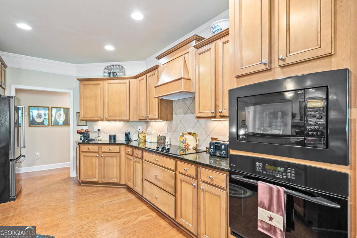 1151 Water Front Road Property Photo 28