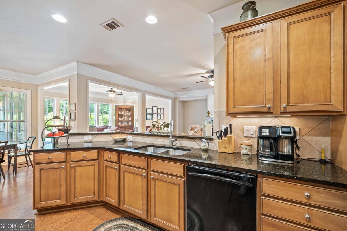 1151 Water Front Road Property Photo 31
