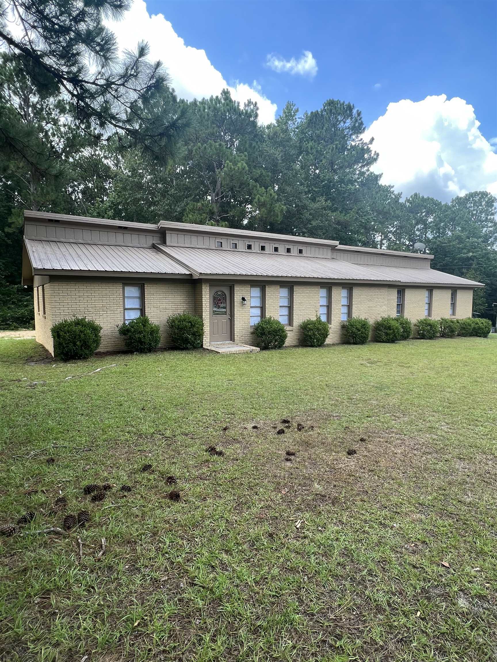 1527 Clydette Boulevard Property Photo 1