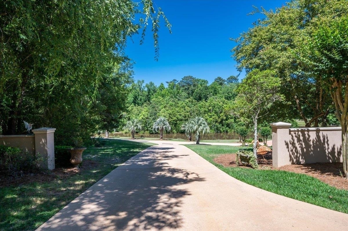 144 Howard Oaks Property Photo 9