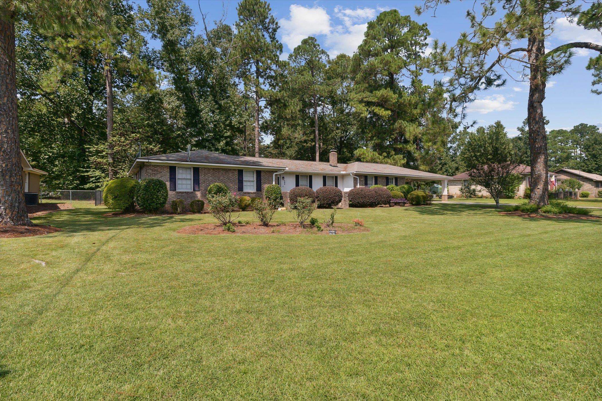 105 Lake Bluff Drive Property Photo