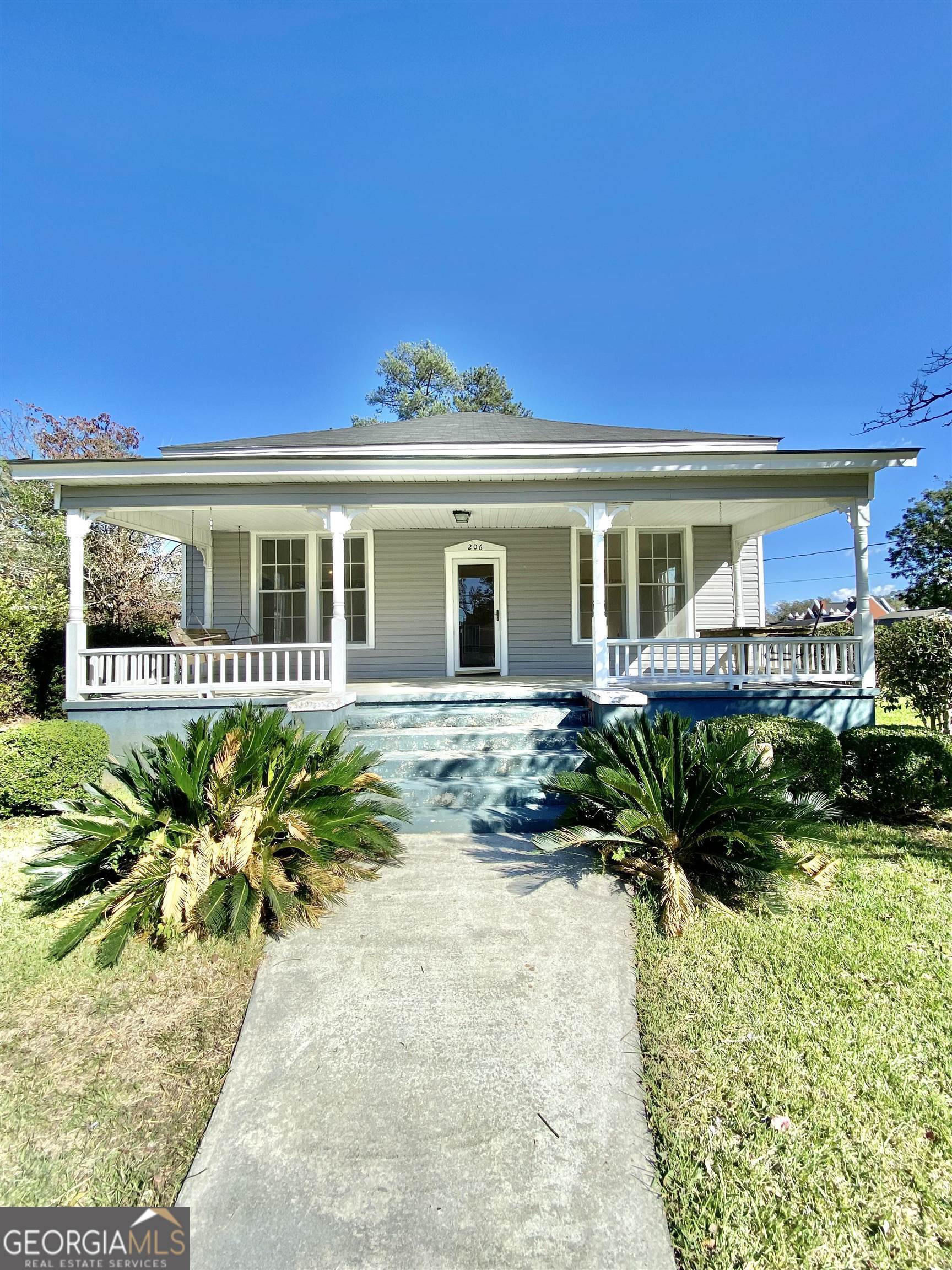 206 5th Street Property Photo
