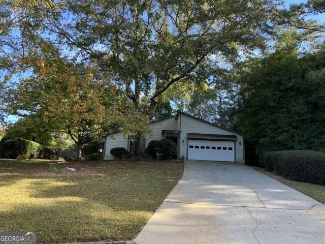 710 Lake Forest Court Property Photo 1