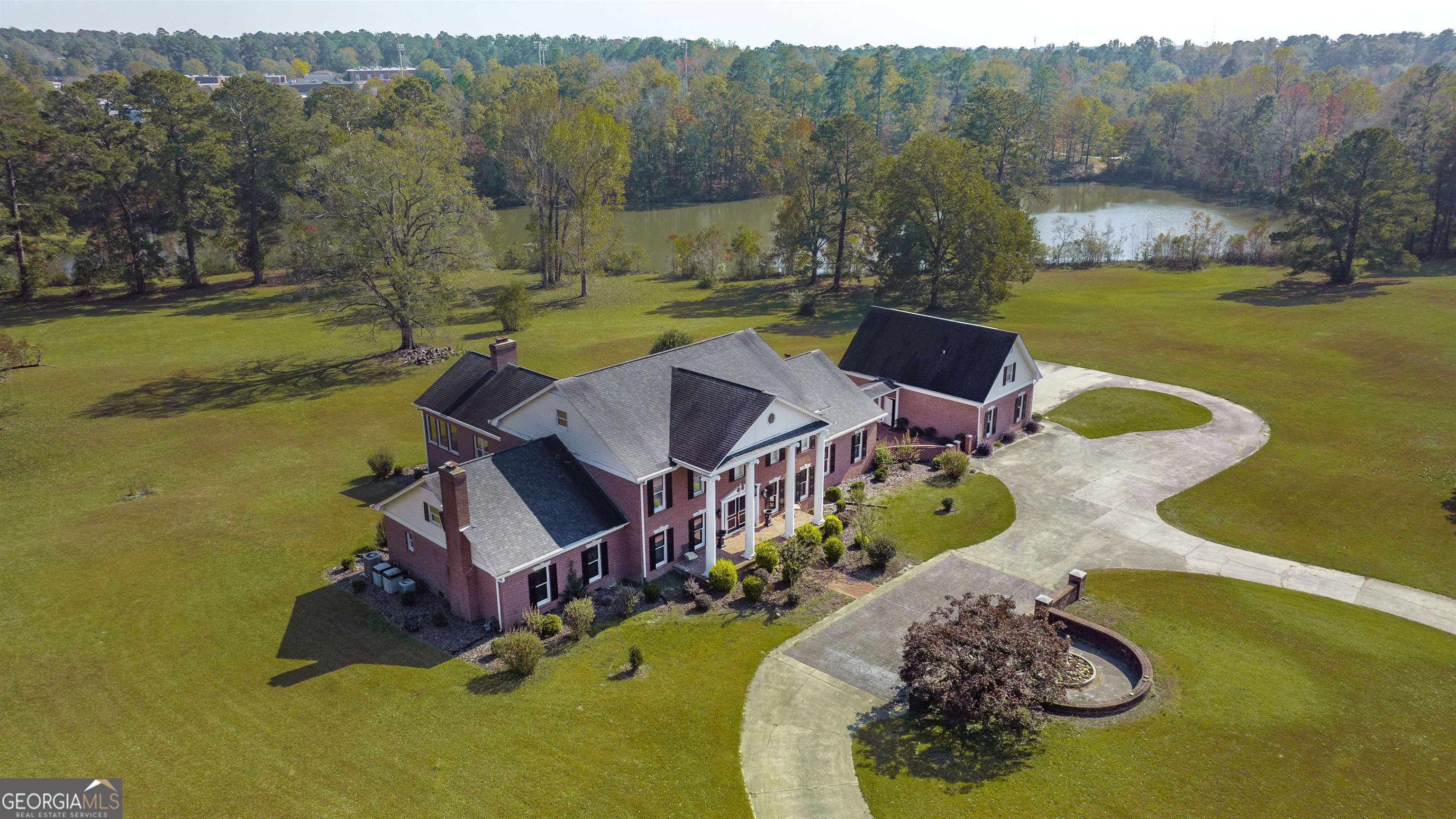 5900 Zebulon Road Property Photo 6