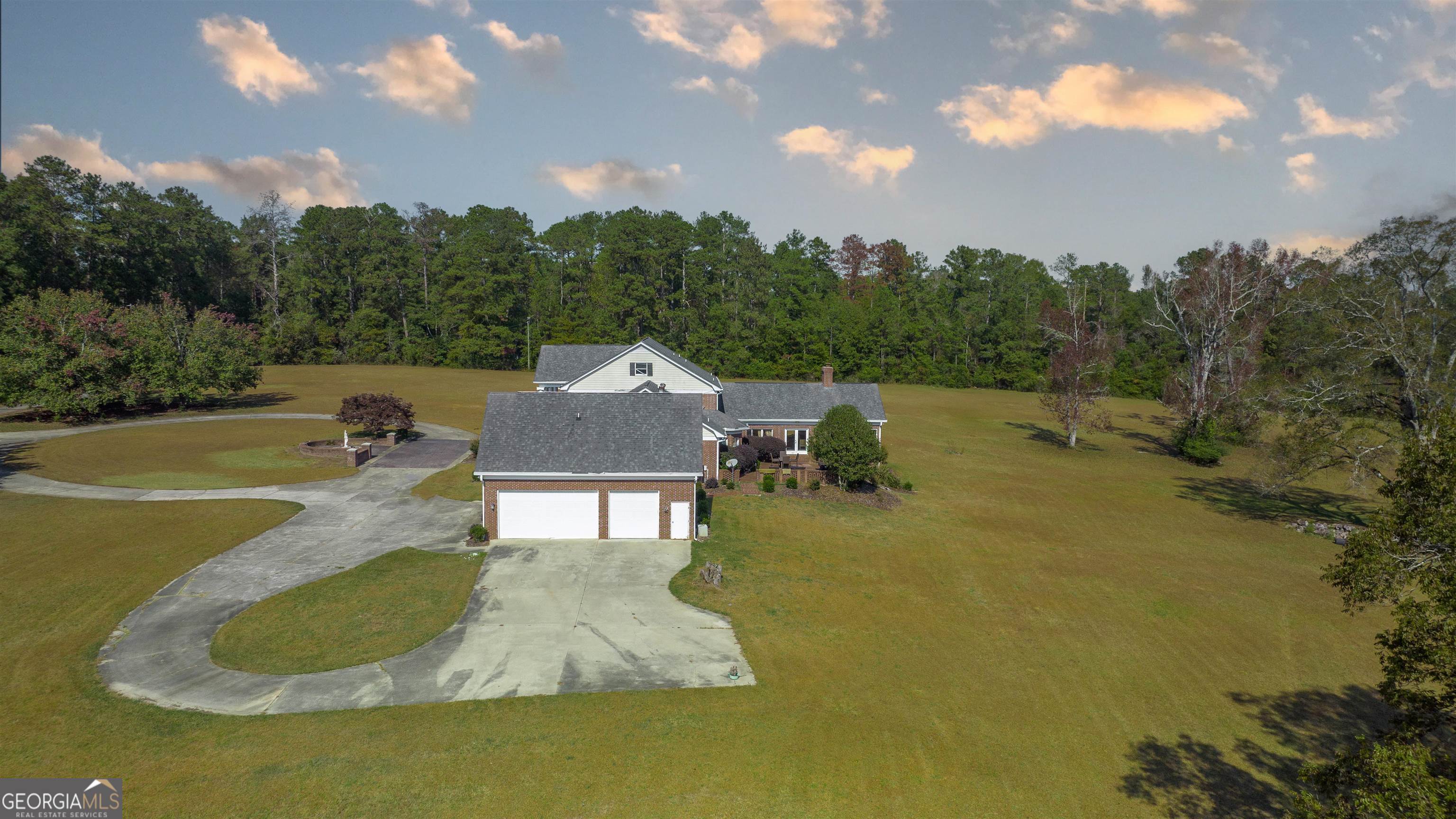 5900 Zebulon Road Property Photo 12