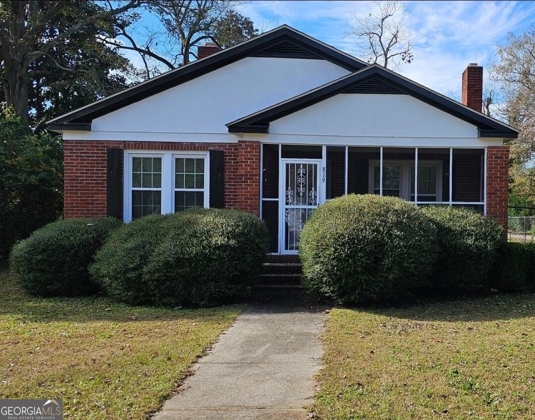 819 Academy Avenue Property Photo