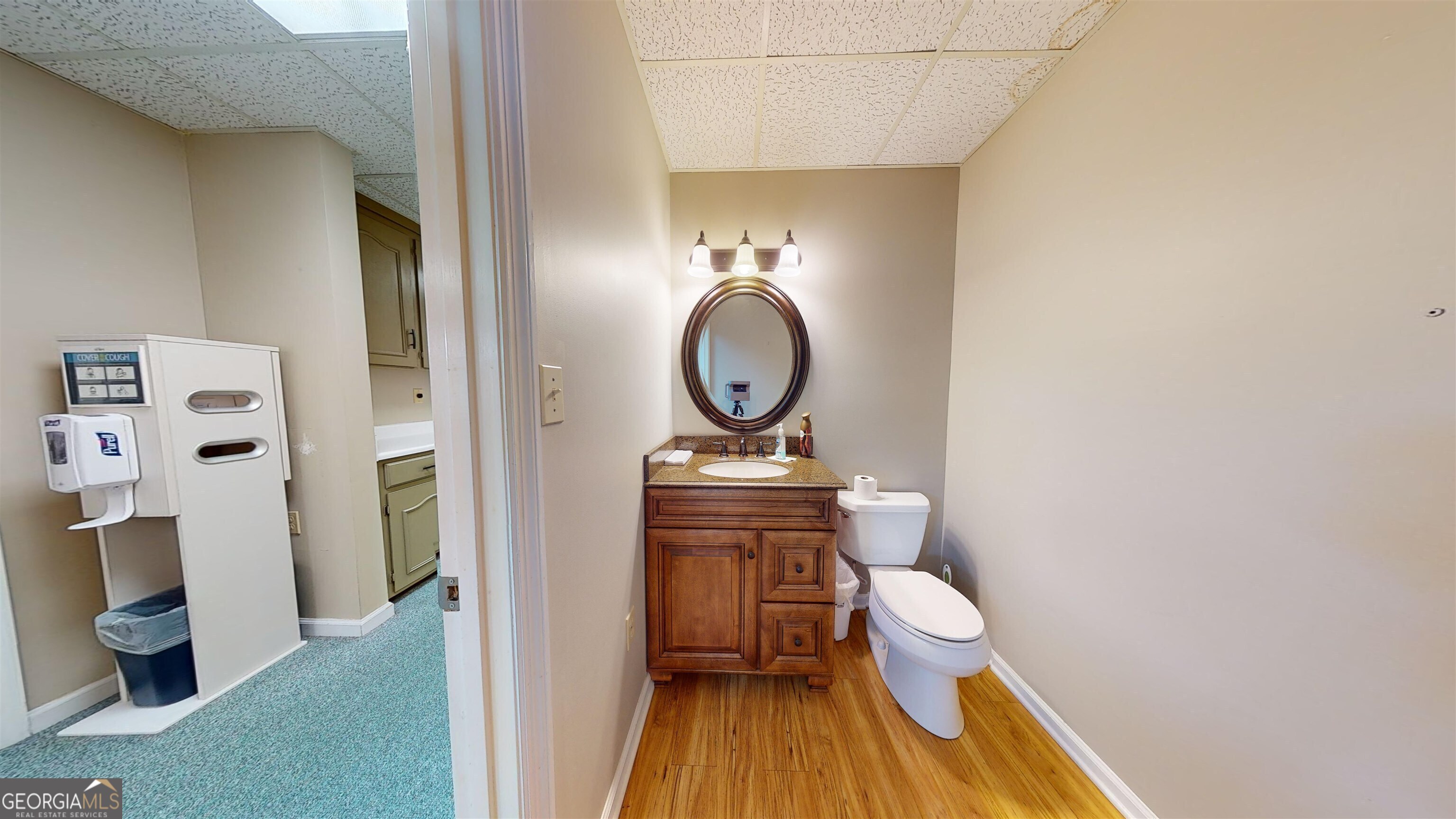 302 W Main Street Property Photo 4