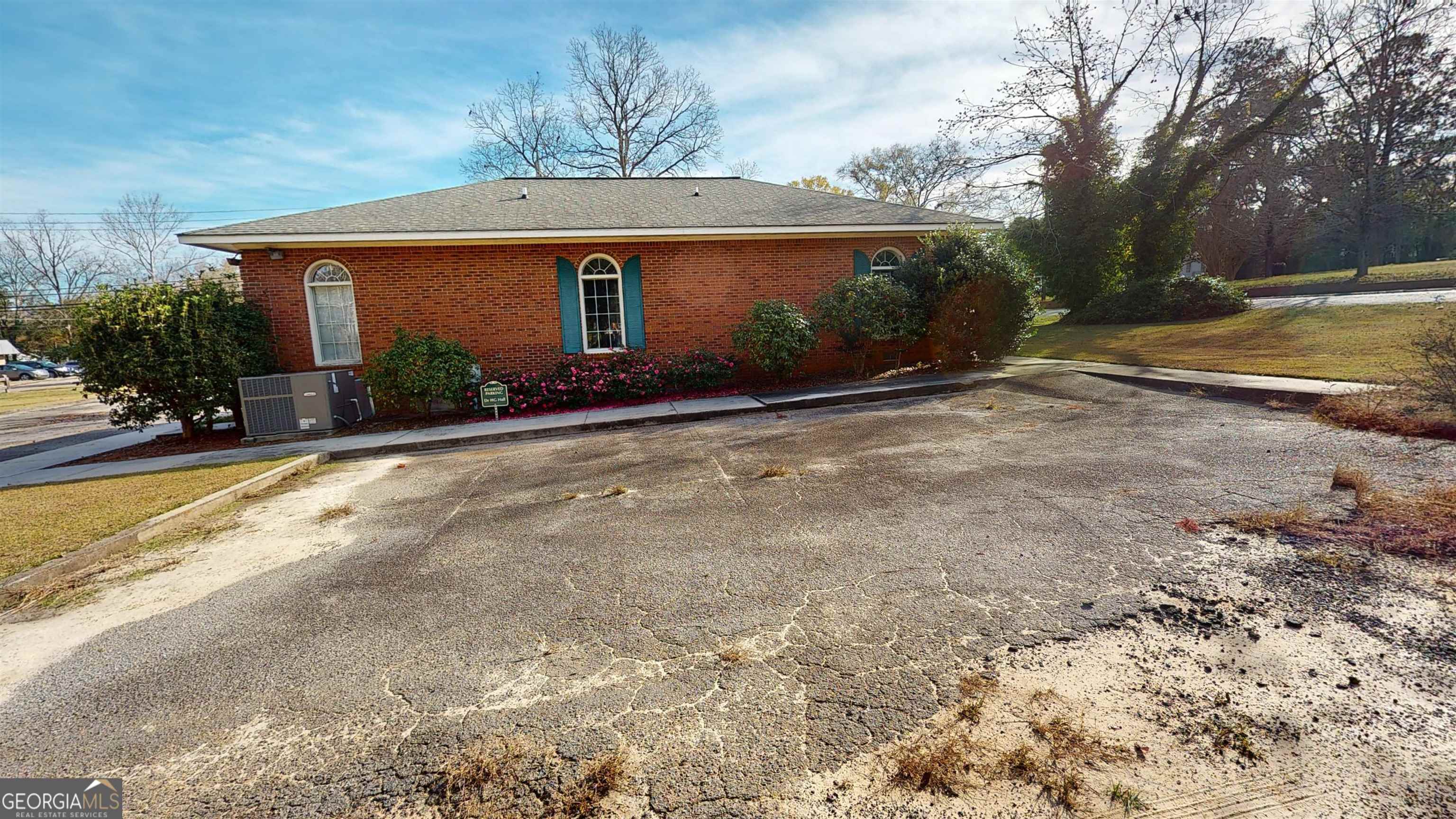 302 W Main Street Property Photo 12