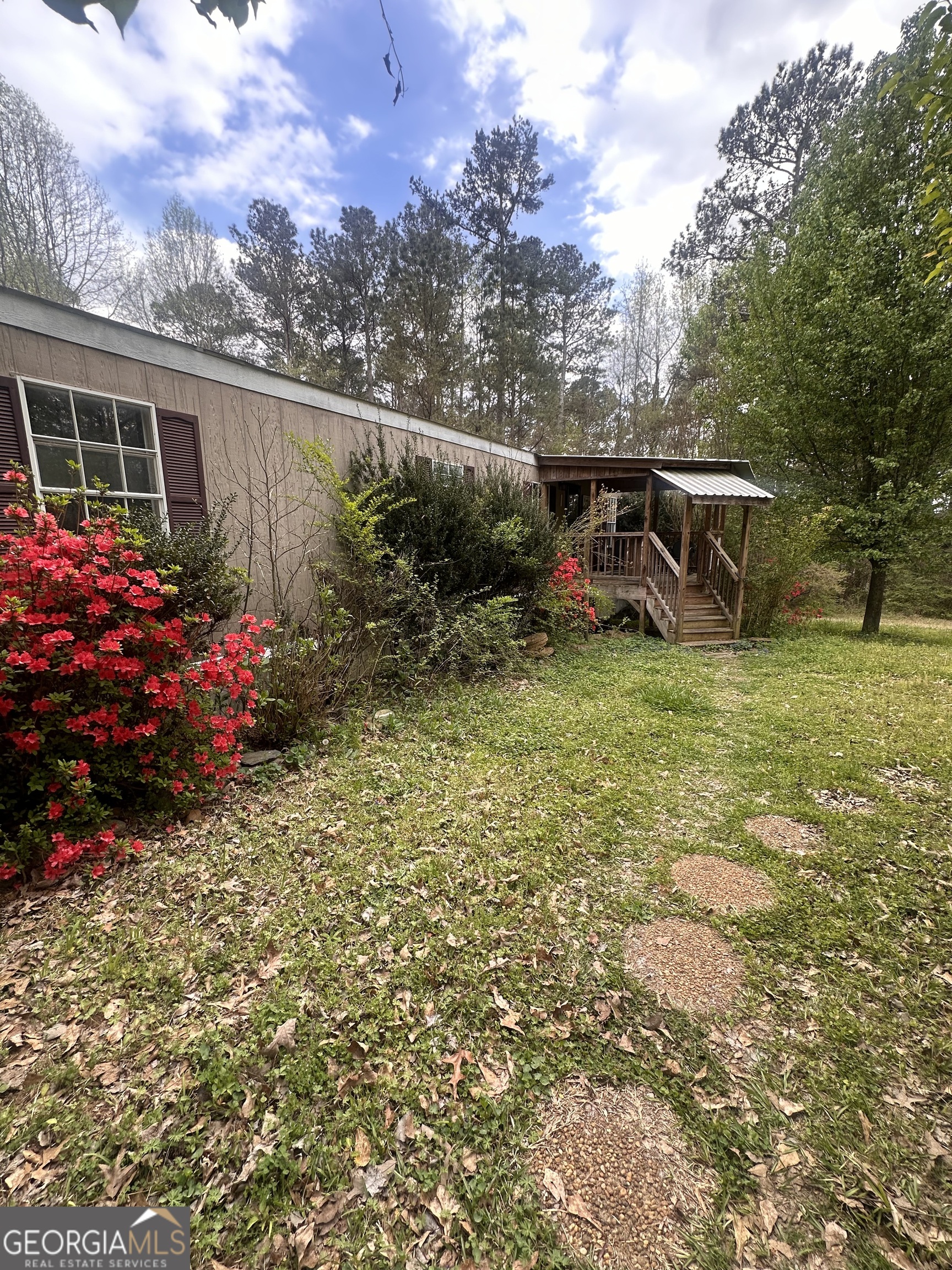 405 Lake Drive Property Photo 1