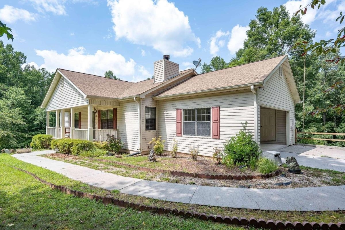 172 Compton Road Property Photo 1