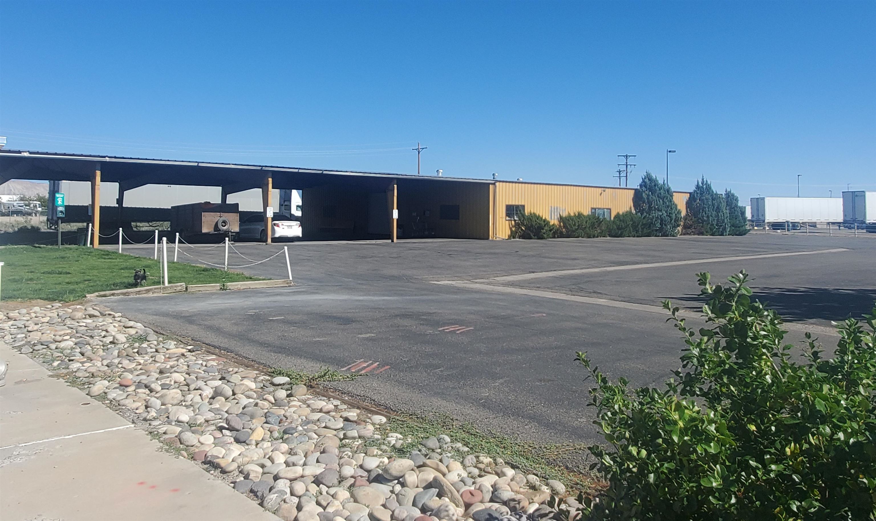 2210 Highway 6&50 Property Photo 2