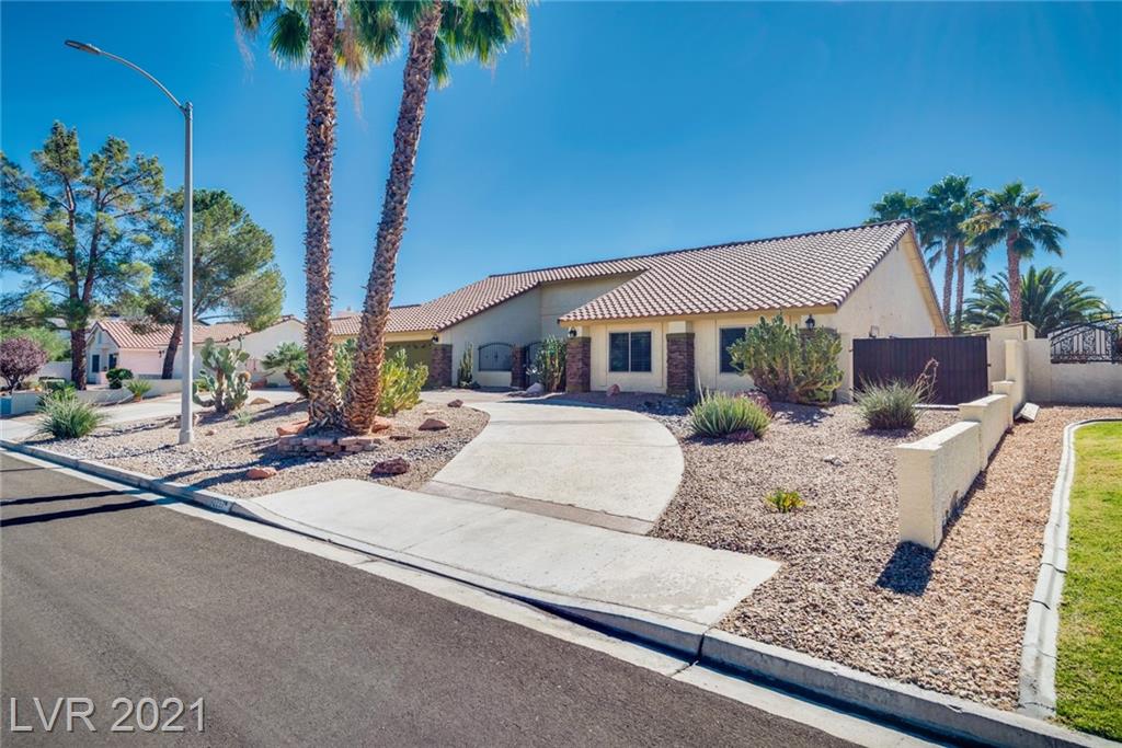 2237 Lucerne Drive Property Photo 1