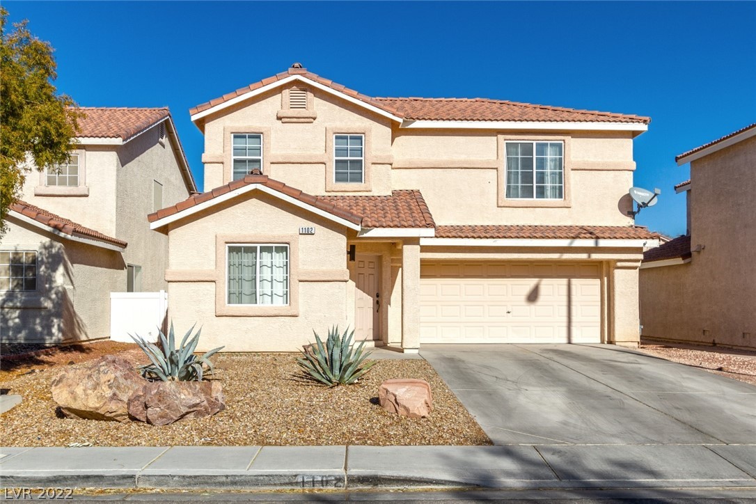 1102 Cliffbrook Hedge Avenue Property Photo 1